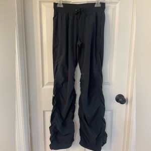 Unisex Under Armour Men/Woman Size Small Black pants